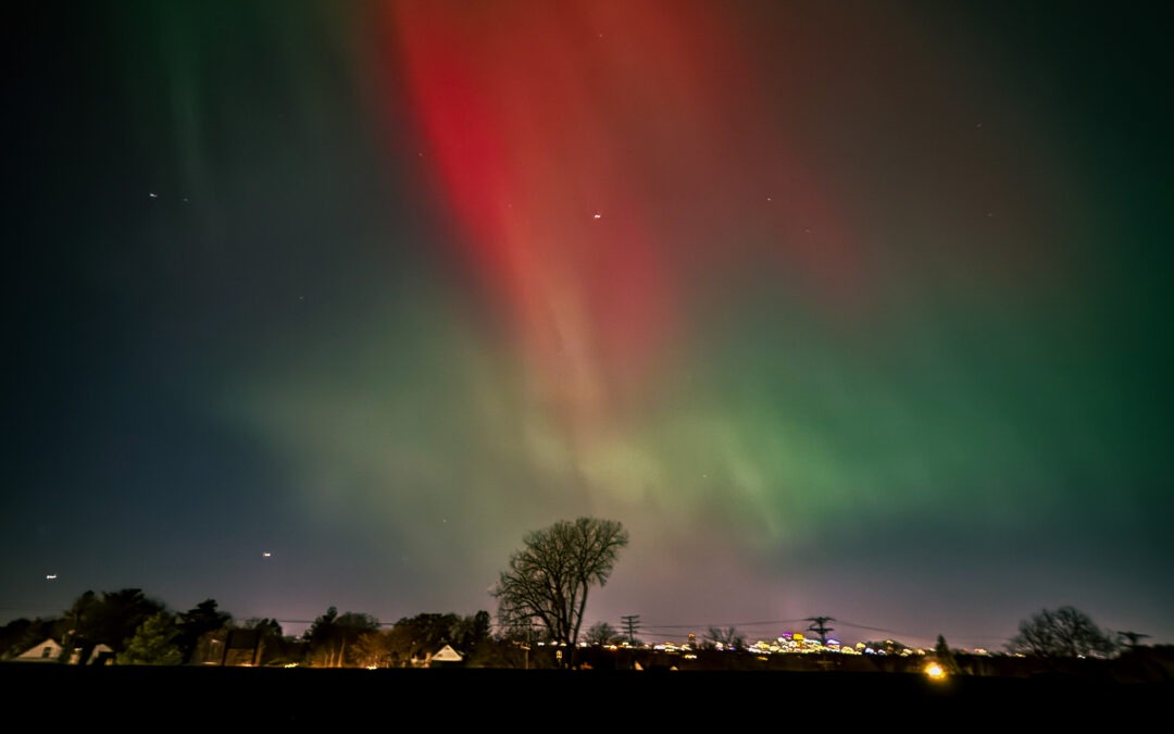 Photo Gallery: Northern Lights Over The Twin Cities